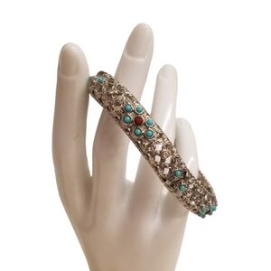 R J GRAZIANO VINTAGE SILVERTONED WITH FAUX TURQUOISE AND CORAL STRETCH BRACELET